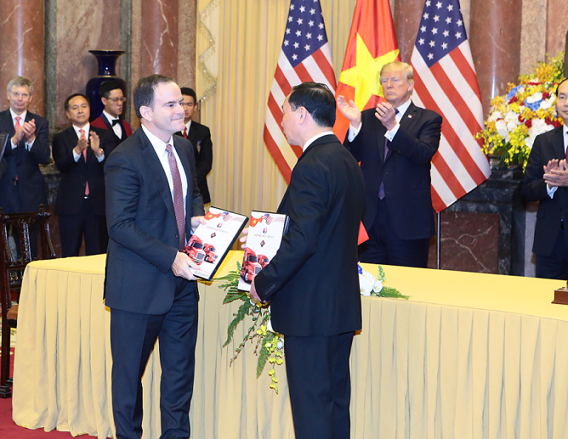 Hoang Huy Finance JSC signed MoU with American company Navistar